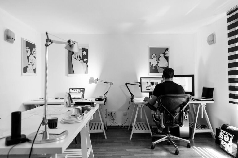 designer workspace dual monitor