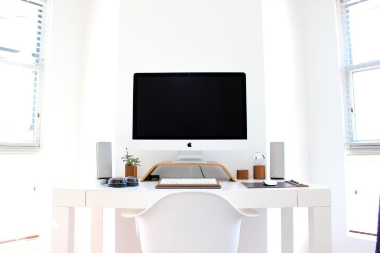 designer workspace dual monitor